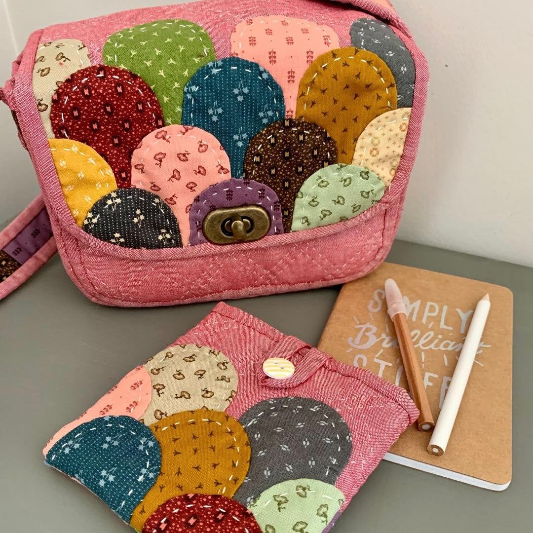 Sac et pochette Clamshell rose