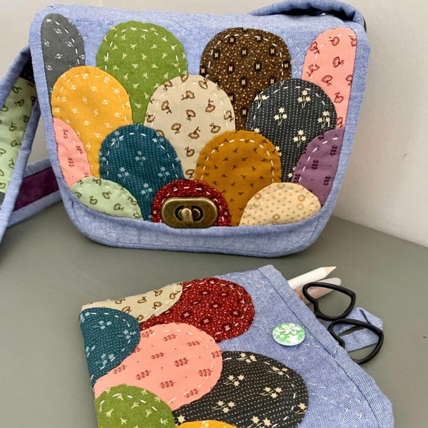 Sac et pochette Clamshell bleu