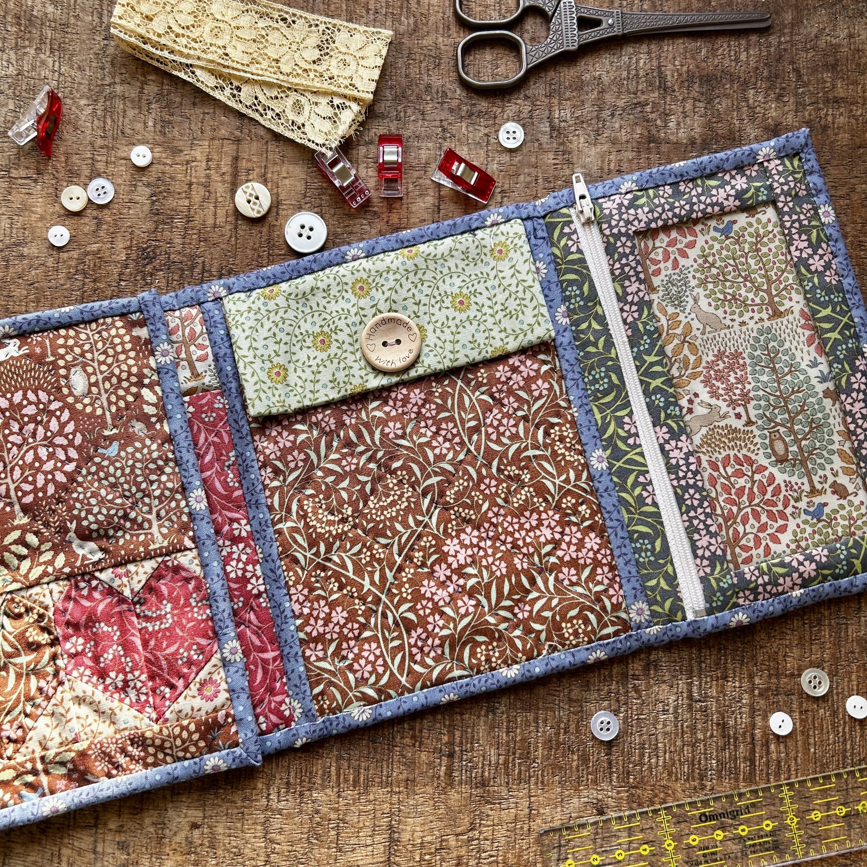 Pochette sanctuary bleue