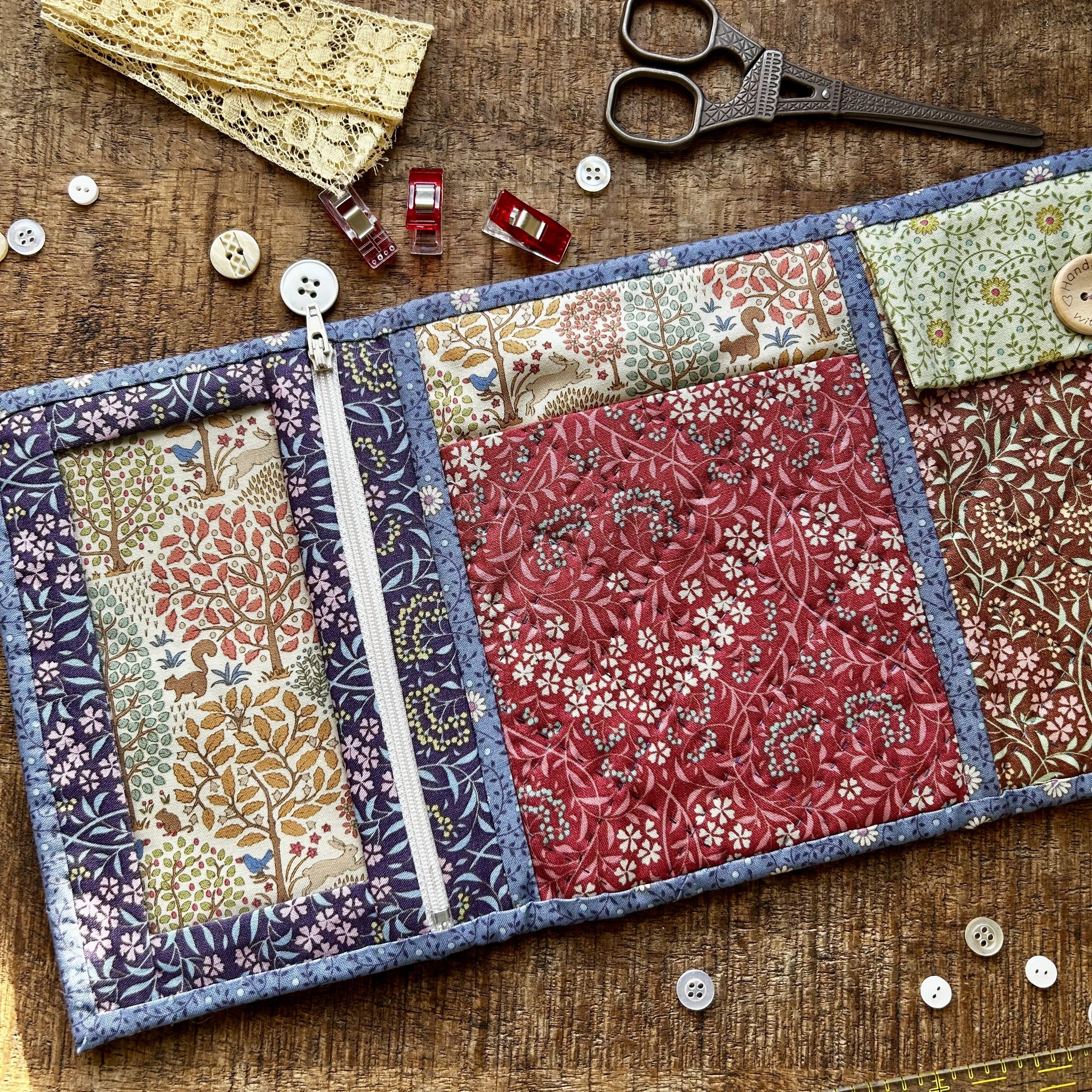 Pochette sanctuary bleue