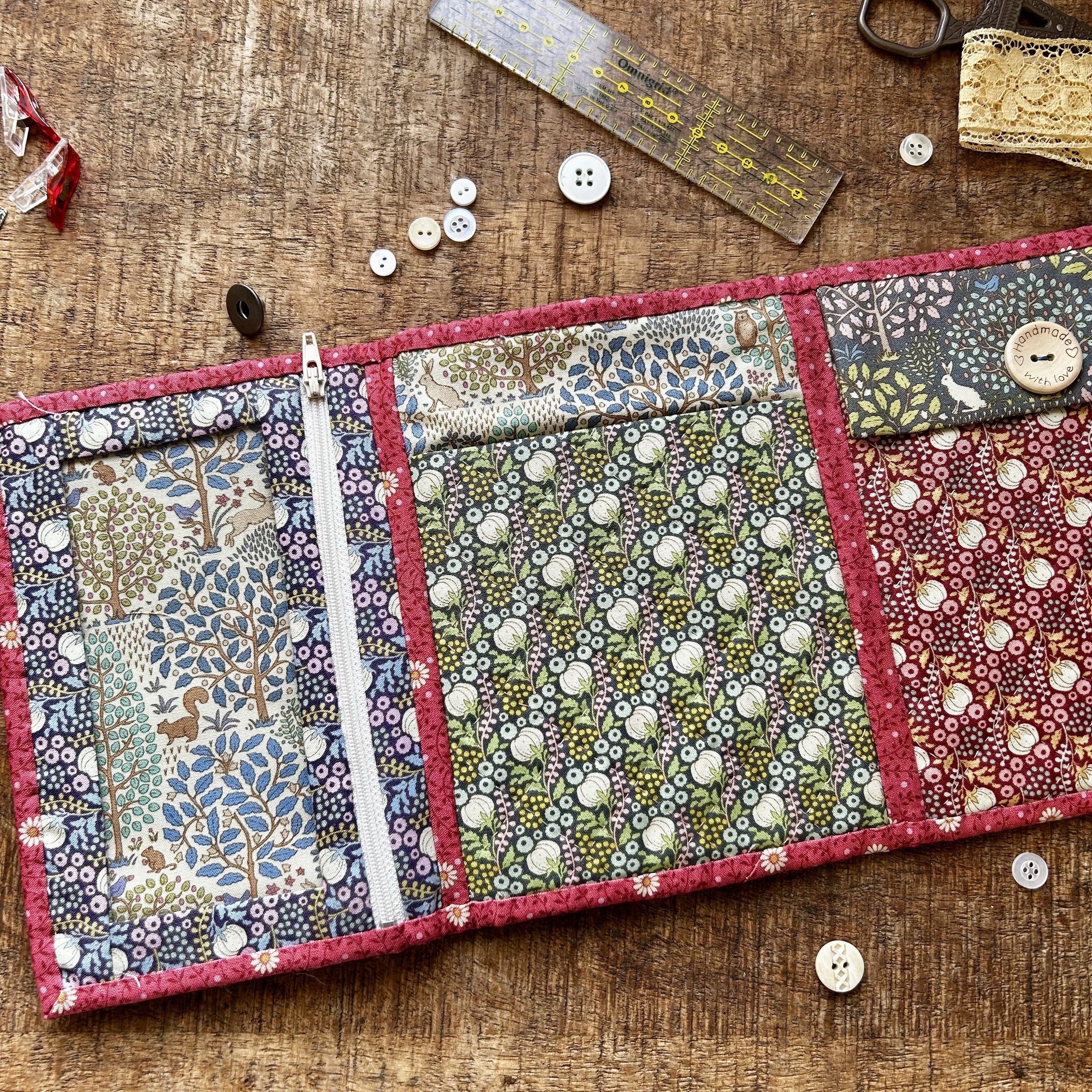 Pochette sanctuary rouge