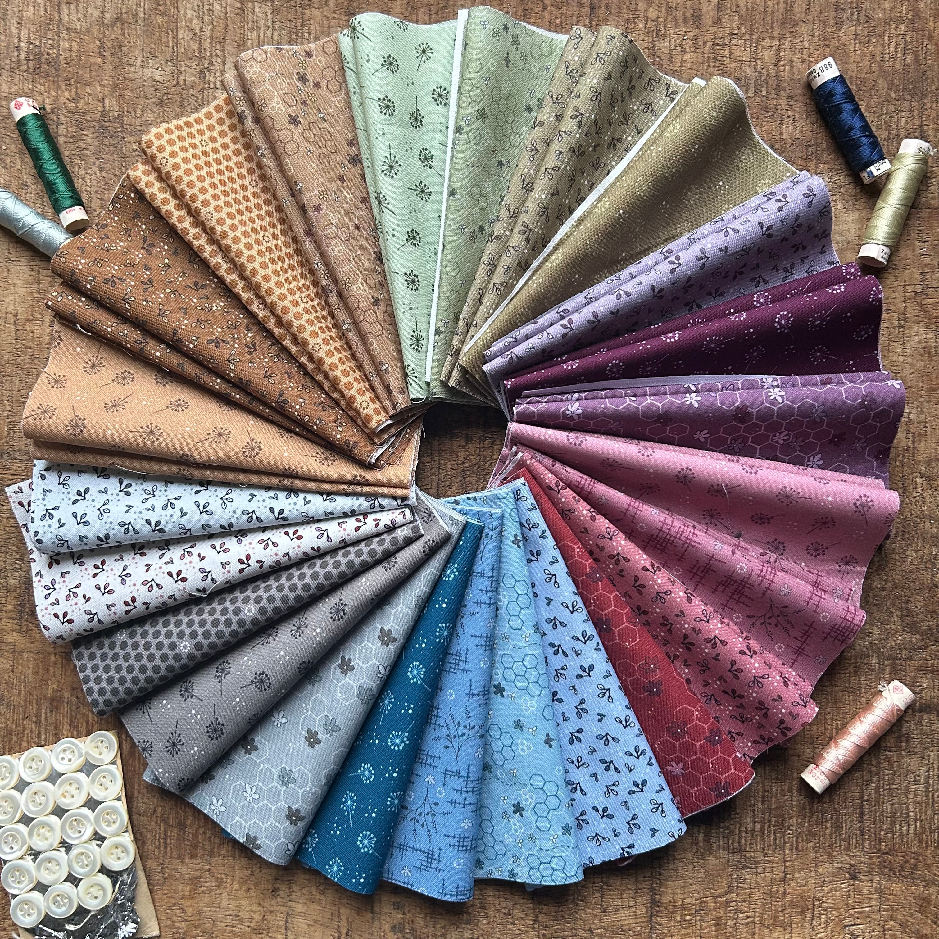 Tissu Patchwork Linette Jakobsen 24 coupons 15/55cm