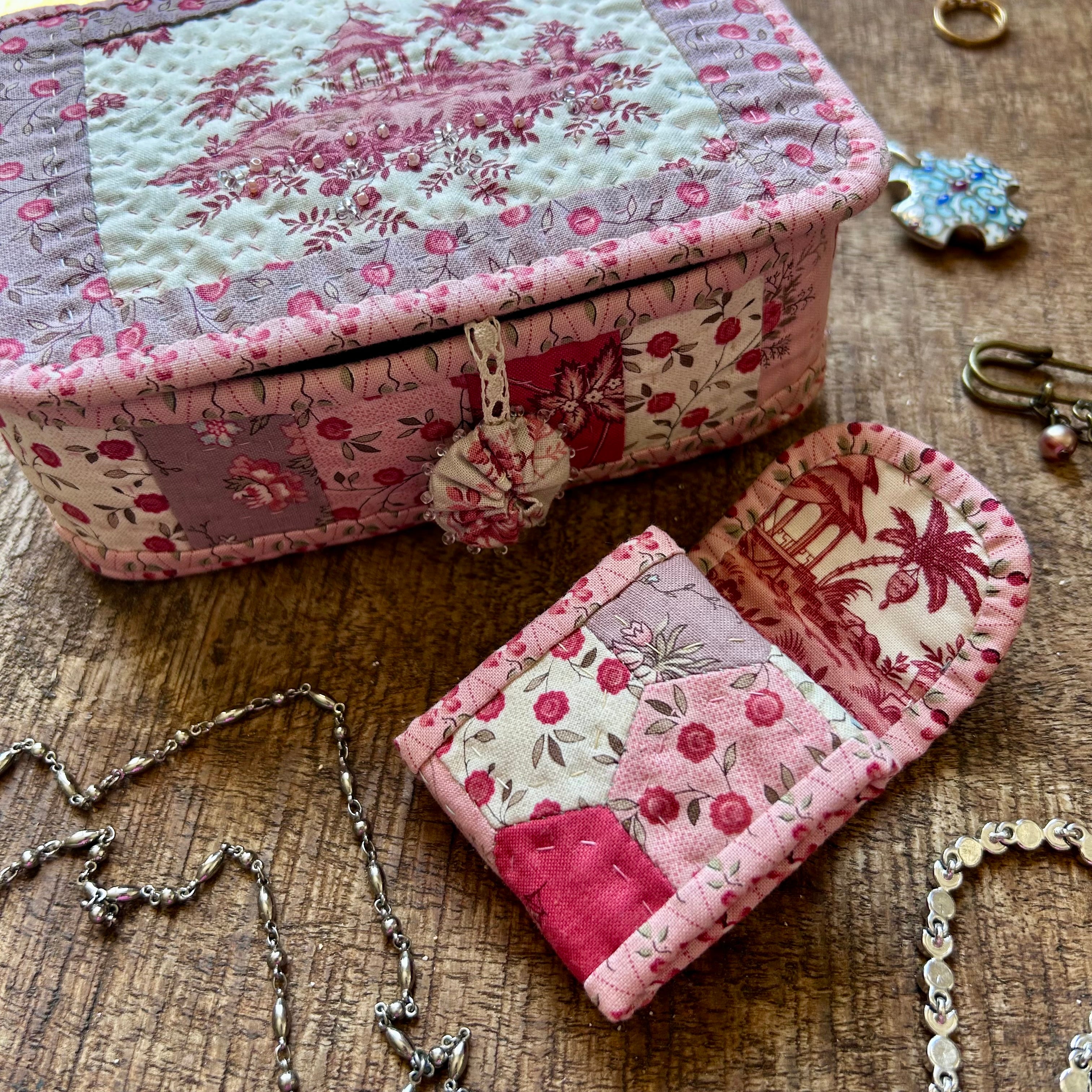 Ecrin floral rose et Mini pochette